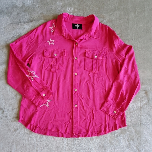 Moving‎ Forward Designs Stars Rhinestone Shirt. - Picture 3 of 14